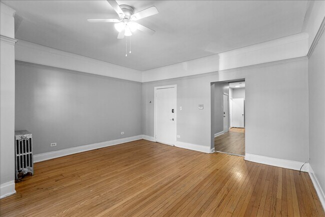5018 S Blackstone Ave Unit 101