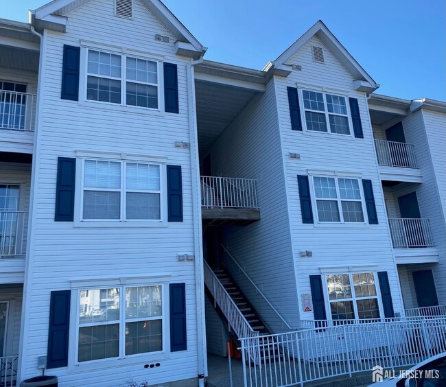 Building Photo - 1138 Waterford Dr Rental
