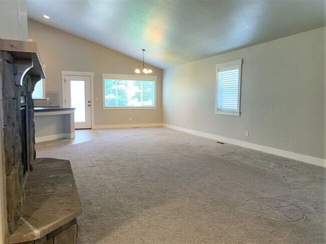 Photo - Move-In Special! $100 off first month's rent! Beautiful 3 bed 2 bath home in the Eaglefield Villa...