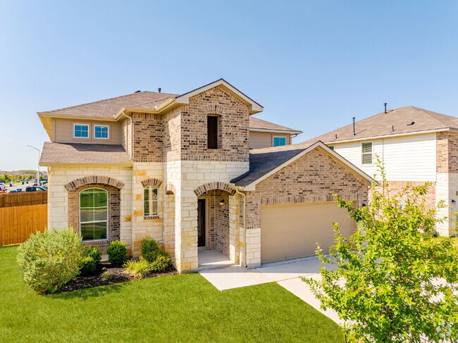 Building Photo - Spacious 5-Bedroom Rental on Oversized Cor...
