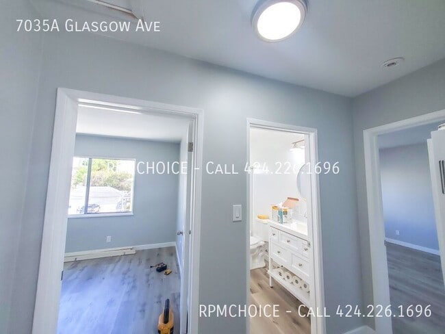 Photo - 7035A Glasgow Ave