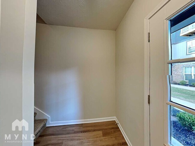 Photo - 302 Negri Ct