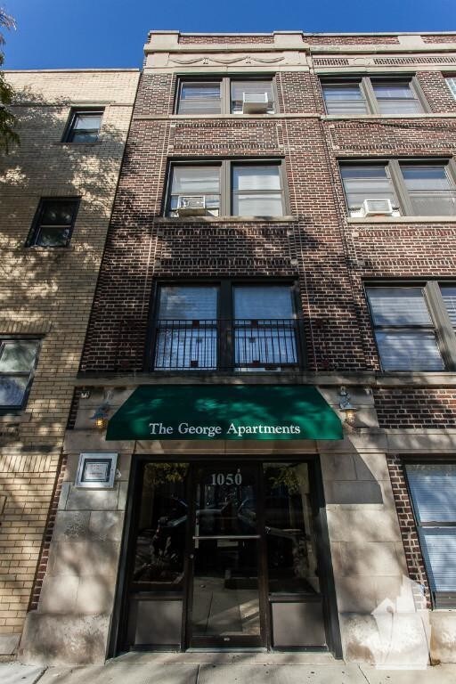 Photo - 1050 W George St Unit 312