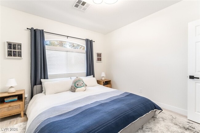 Photo - 3320 S Fort Apache Rd Unidad 213