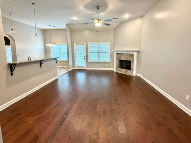 Olive Branch 4 Bedroom 3 Bath Home Available Now!
