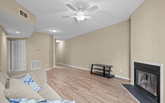 Photo - 4230 Wilshire Blvd Unidad D-204