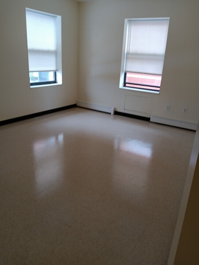 Photo - Dekalb Senior Citizen Residence 62+