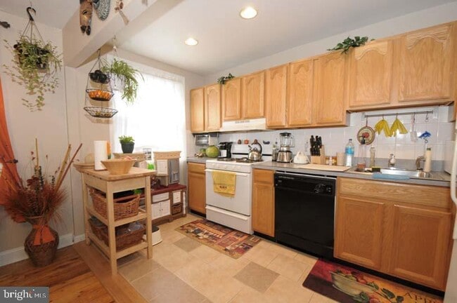 Photo - 324 Dawson St