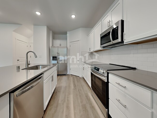 Photo - 5035 Washington St SE