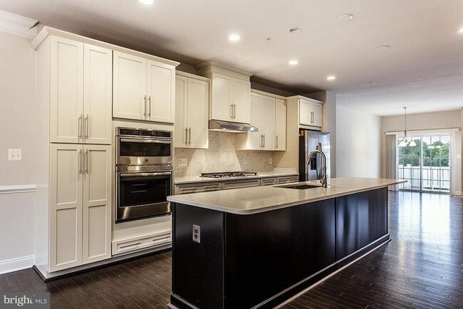 Building Photo - 7807 Crystal Brook Way