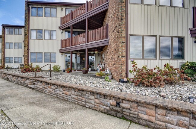 Photo - 77 E Water St Unit 5