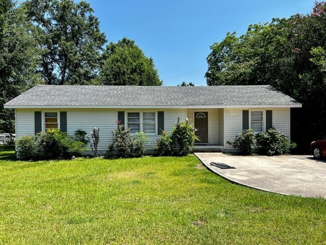 Building Photo - 304 Botts Ave