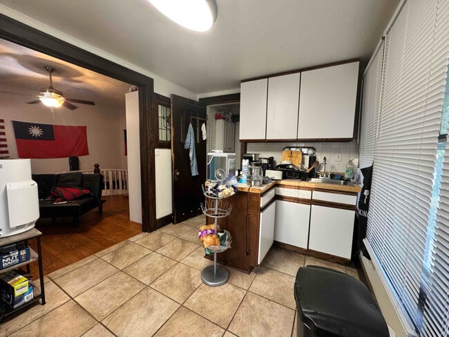 Photo - 312 W Springfield Ave Unit 3