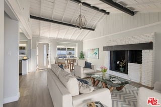 Building Photo - 11775 Laurelwood Dr