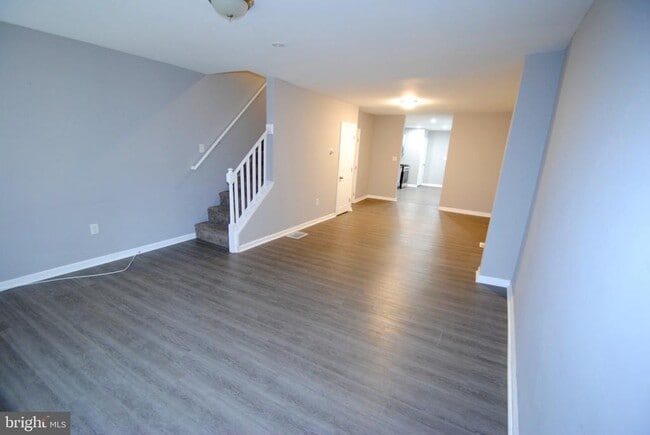 Photo - 229 E Broad St