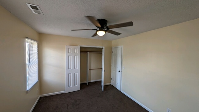 Photo - 425 Elmira St Unidad B