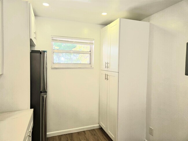 Photo - 1100 NW 87th Ave