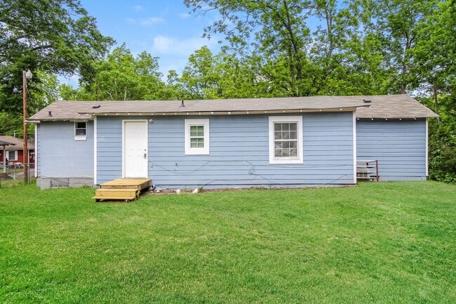 Building Photo - 3BR / 2BA Home for Rent in Griffin, GA – First Month FREE