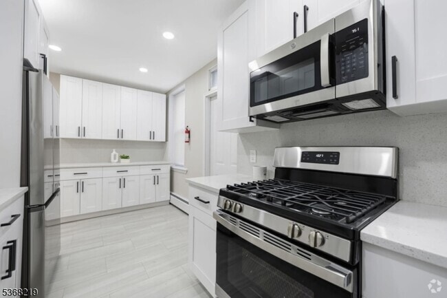 Building Photo - 3458 John F. Kennedy Blvd Rental