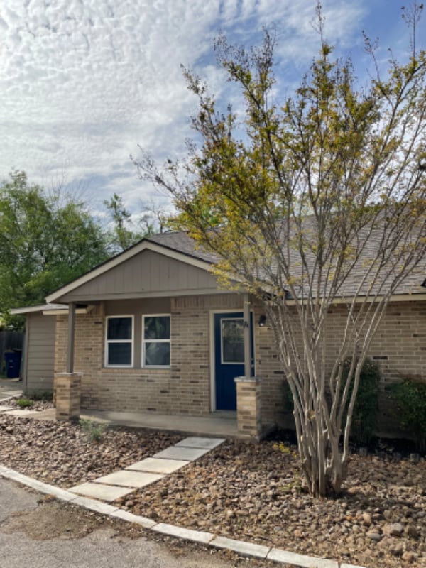 Photo - 7002 Oak Meadow Cir Unidad A