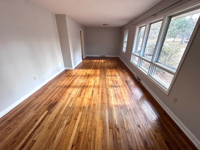 Photo - 2 Bedrooms- 1 Bathroom- House in West Rome!