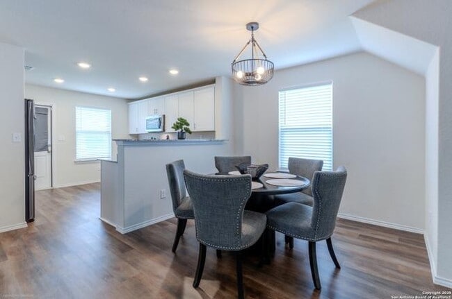 Photo - 5802 Rolling Gln