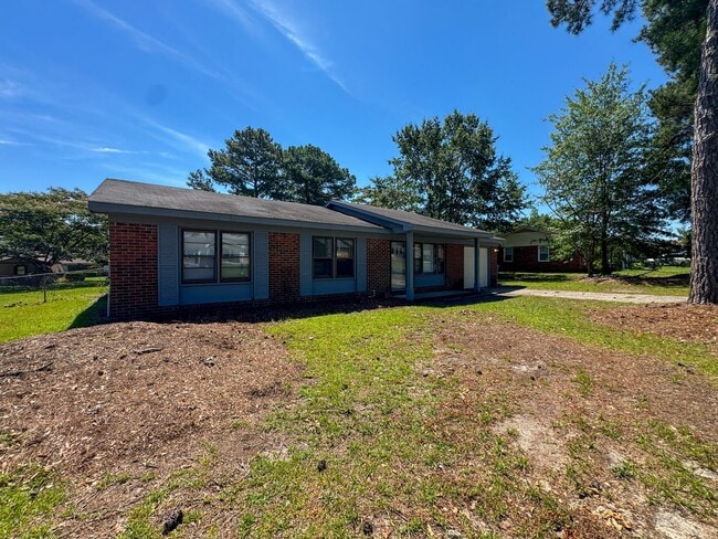 Photo - Cute 3 Bed 1.5 Bath Home with Fenced Yard