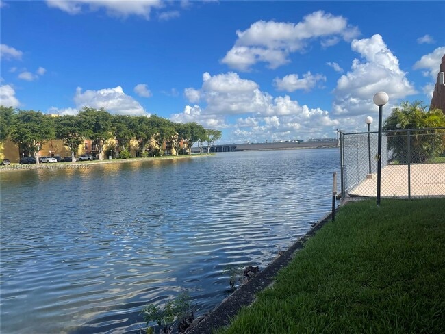Photo - 4709 NW 7th St Unidad 204-9