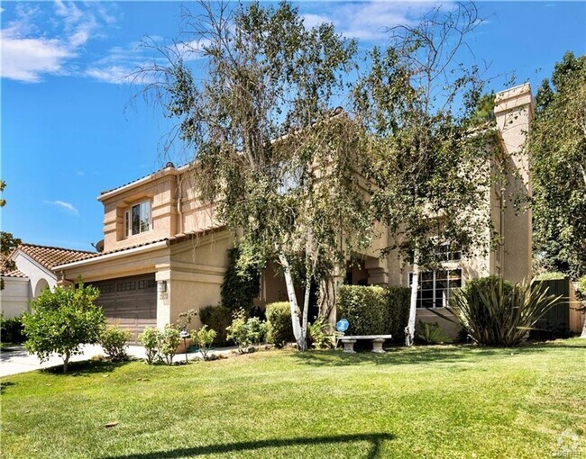 Building Photo - BEAUTIFUL LONE OAK HOME IN CALABASAS!