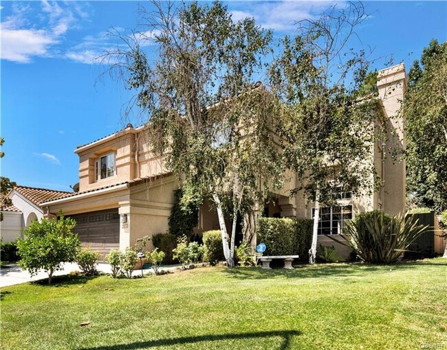 BEAUTIFUL LONE OAK HOME IN CALABASAS! - BEAUTIFUL LONE OAK HOME IN CALABASAS!
