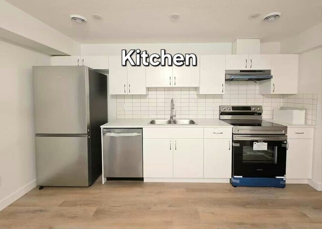Building Photo - 4632-4177 177 Ave NW Unit Lower