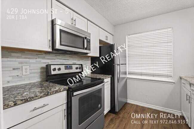 Photo - 429 Johnson St Unit 5