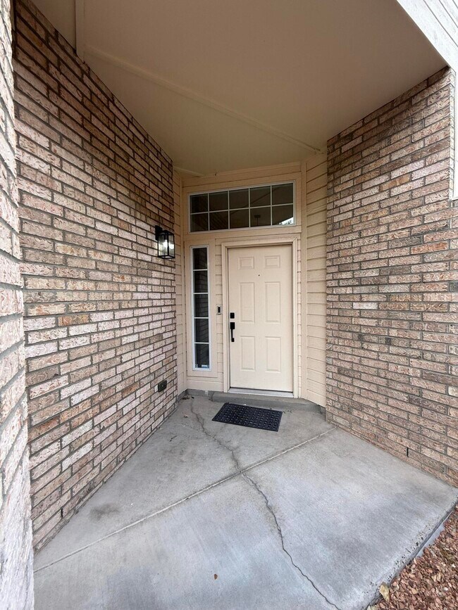 7616 Copperfield Dr NE