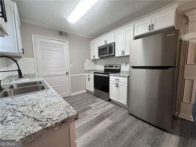 Photo - 452 Lexington Dr