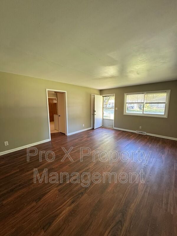 Photo - 2116 S Delaware Ave