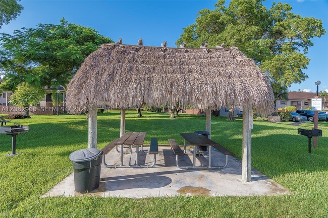 11235 SW 88th St Unit 107E