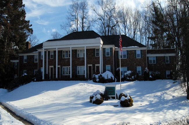 Photo - Grover Cleveland Apartments