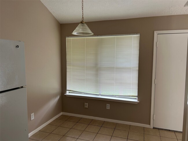 Photo - 4215 Spinks Creek Ln