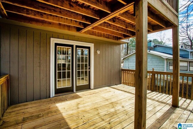 Photo - 118 Fox Hollies Blvd