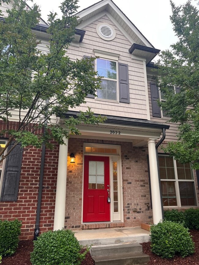 Live Your Best Life: Modern 3-Bedroom Town... - Live Your Best Life: Modern 3-Bedroom Town... Townhome