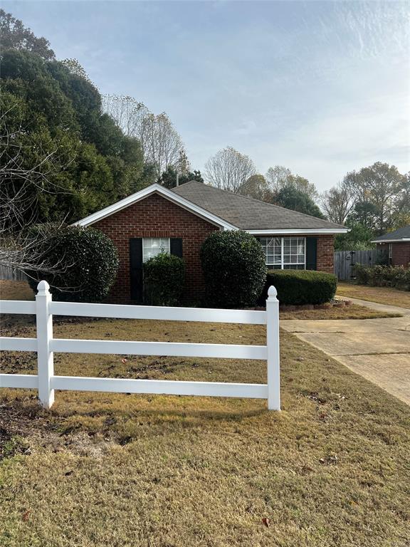 801 Cottage Ln