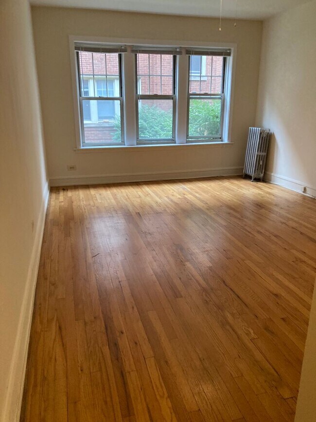 Photo - 4844 W Wrightwood Ave Unit D2