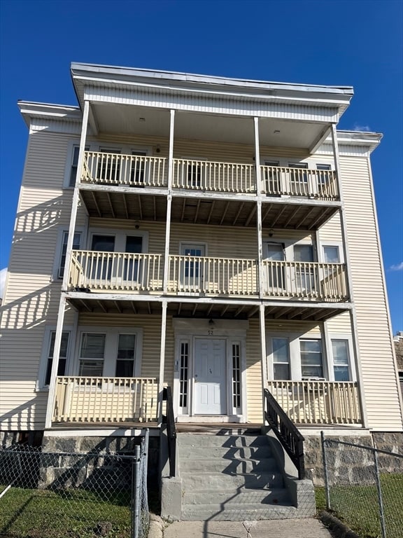 Building Photo - 52 Mascot St Unit 6