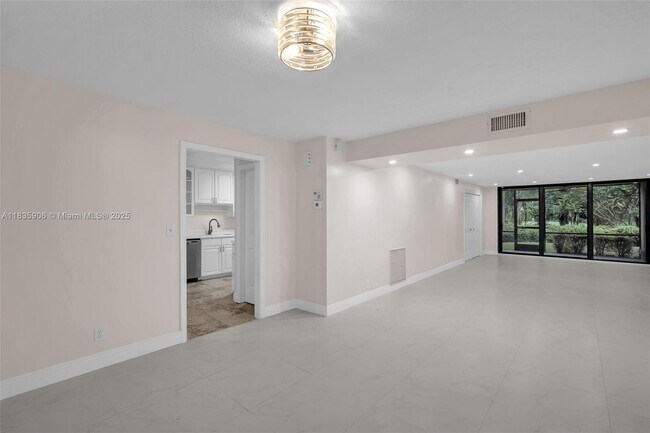 Photo - 250 E Royal Palm Rd Unit 1C