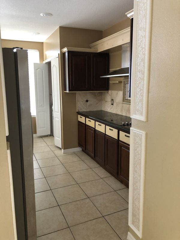 Photo - 650 Captiva Cir