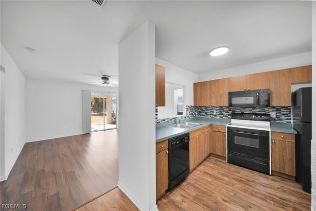 Photo - 1044 SE 11th St