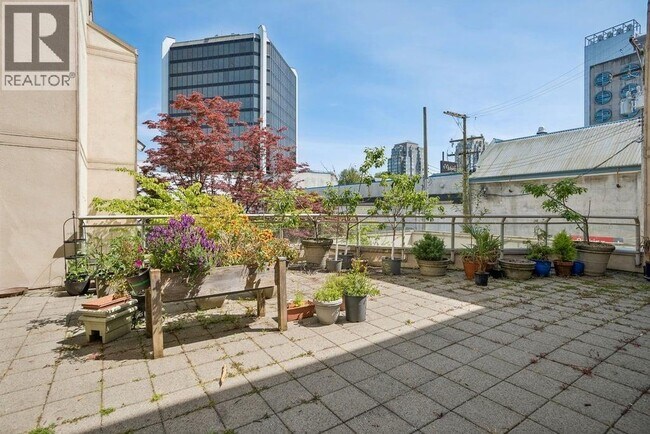 Photo - 2348 Heather St Unité 501