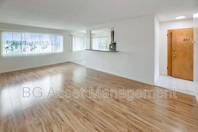 Photo - 480 Crescent St