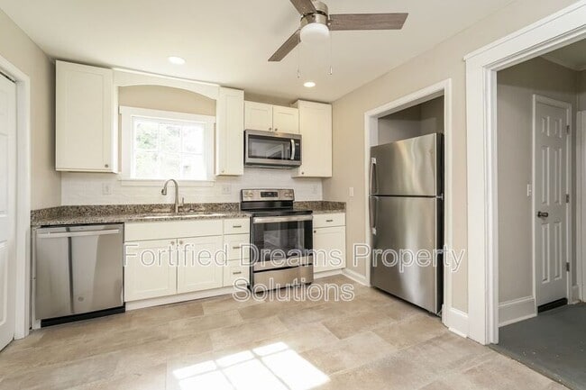 Photo - 407 Seaman St