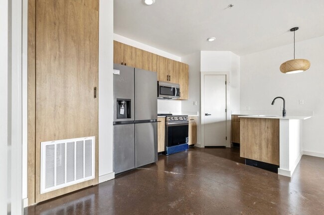 Photo - 225 E New Hampshire St Unidad #5